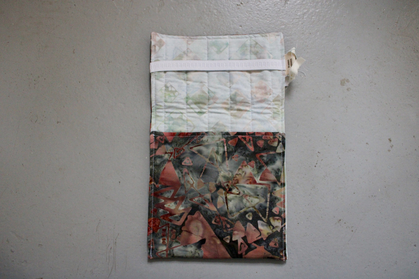 Seconds Reversible E-reader Sleeve