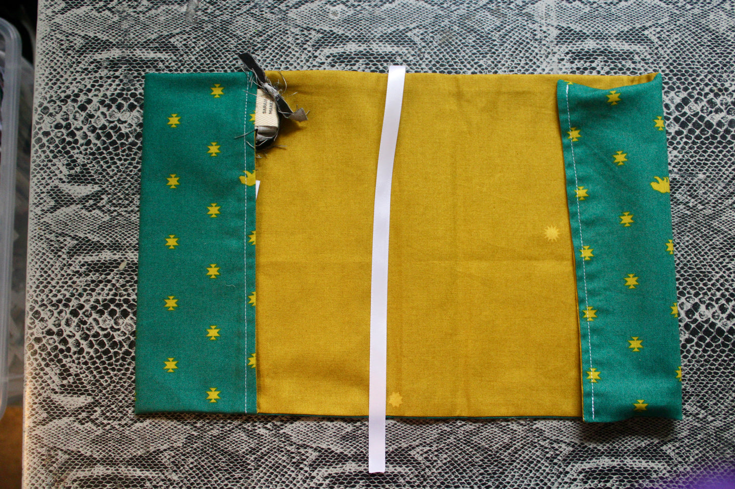 Independent Edition Adjustable Fabric Book Cover - Medium