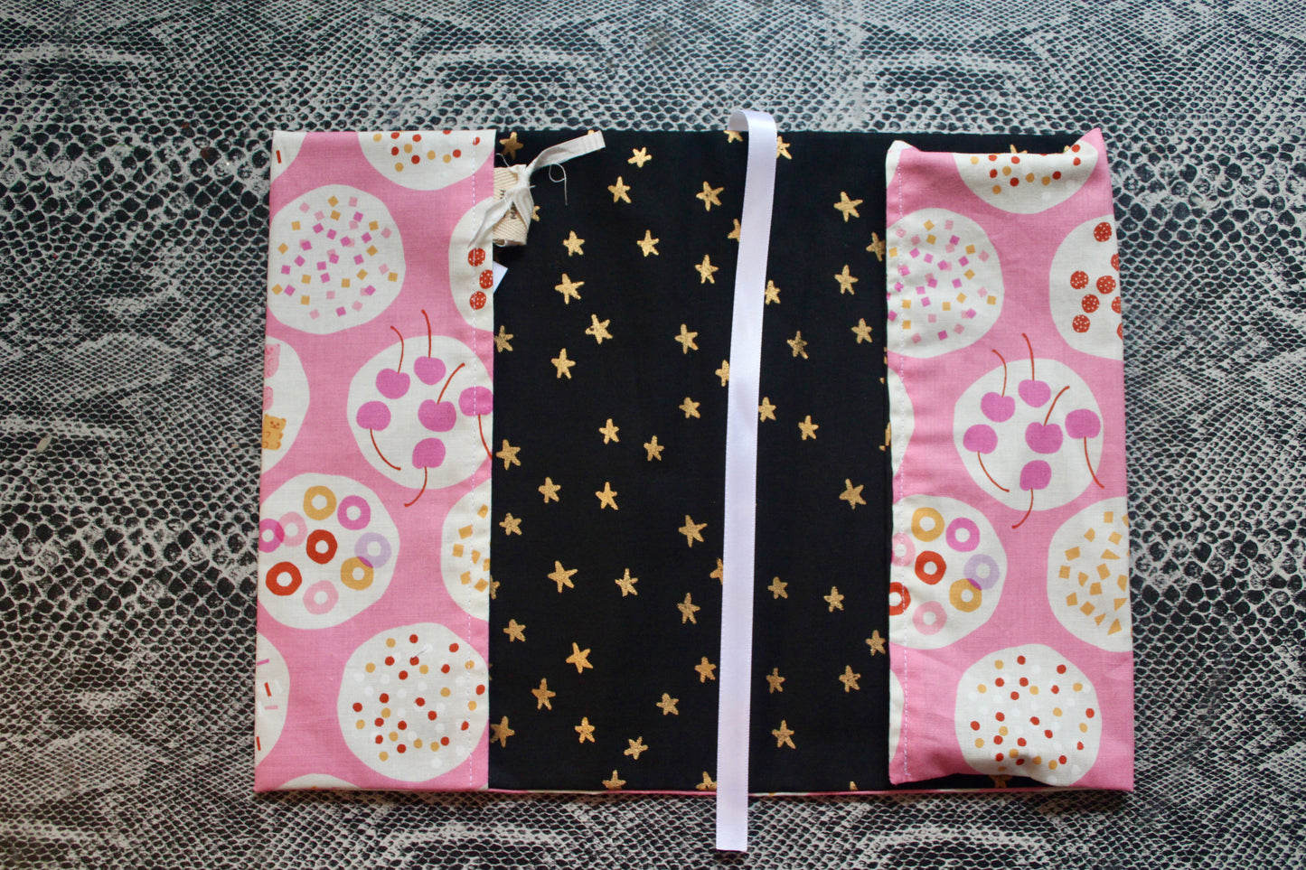 Independent Edition Adjustable Fabric Book Cover - Medium
