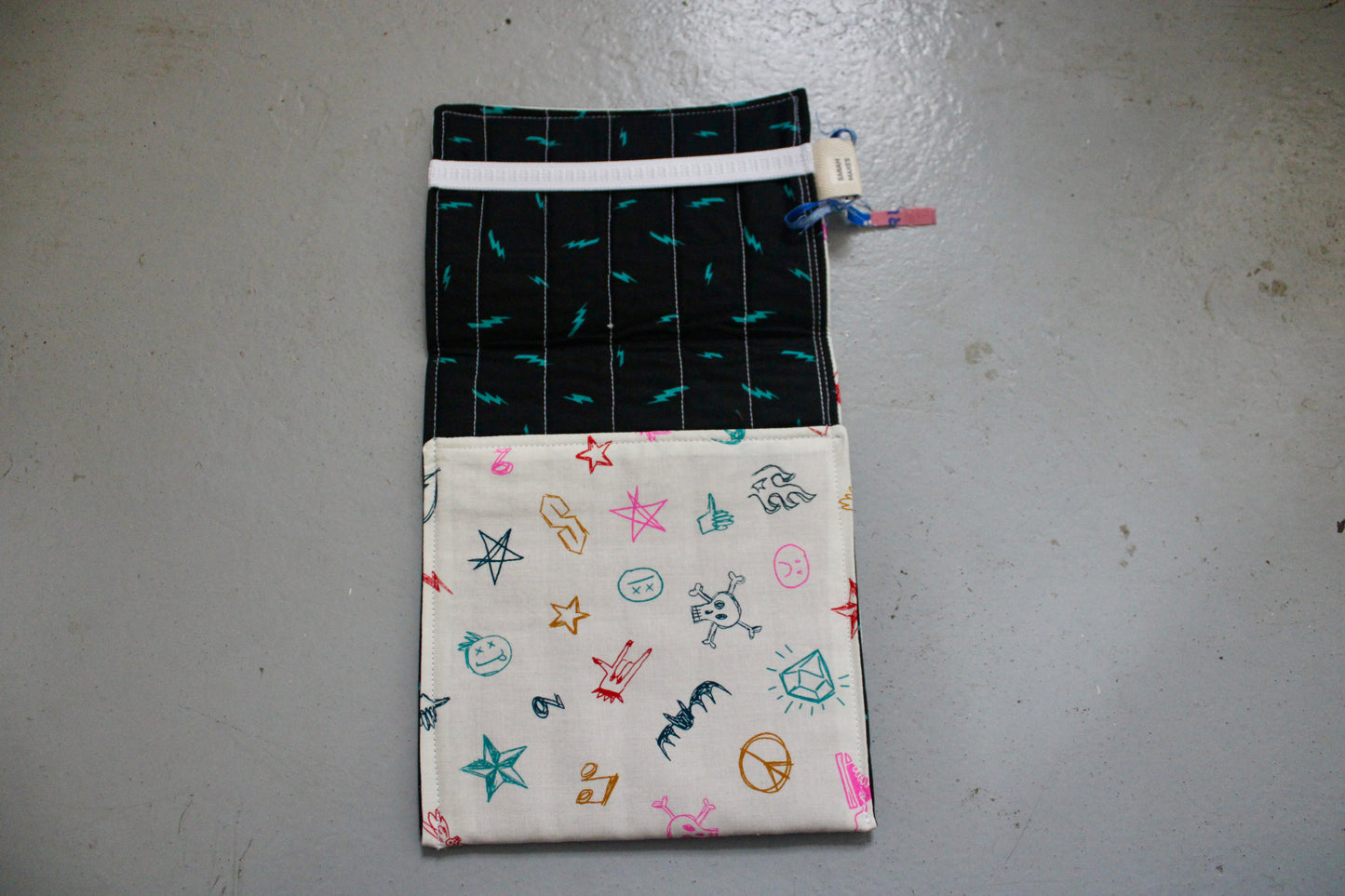 2nd Edition Reversible E-reader Sleeve